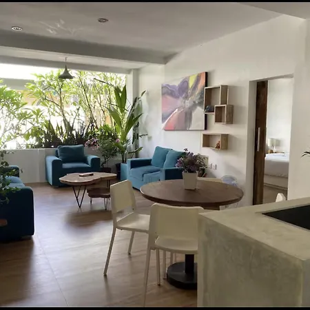 Devi'S Seminyak Beach Apartment